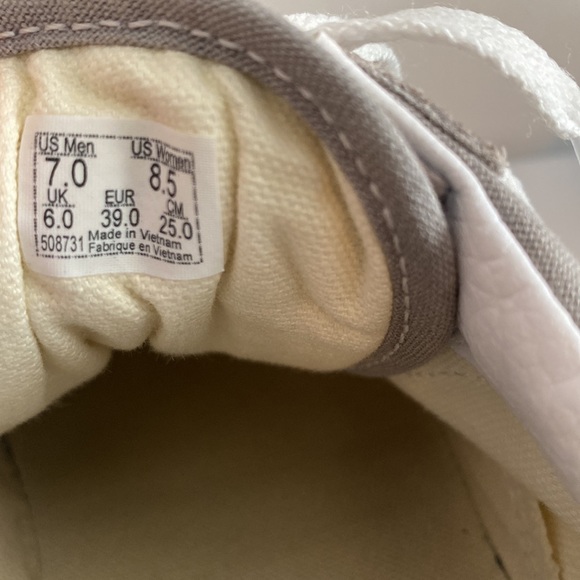 Light Gray Vans shoes! - Picture 4 of 5